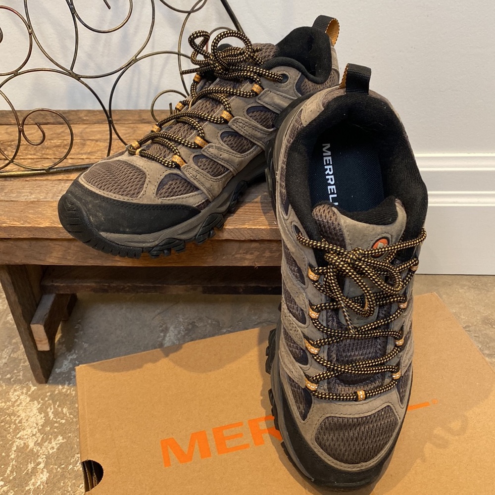 🆕 Merrell’s Men’s Moab 3 Hiking Shoe